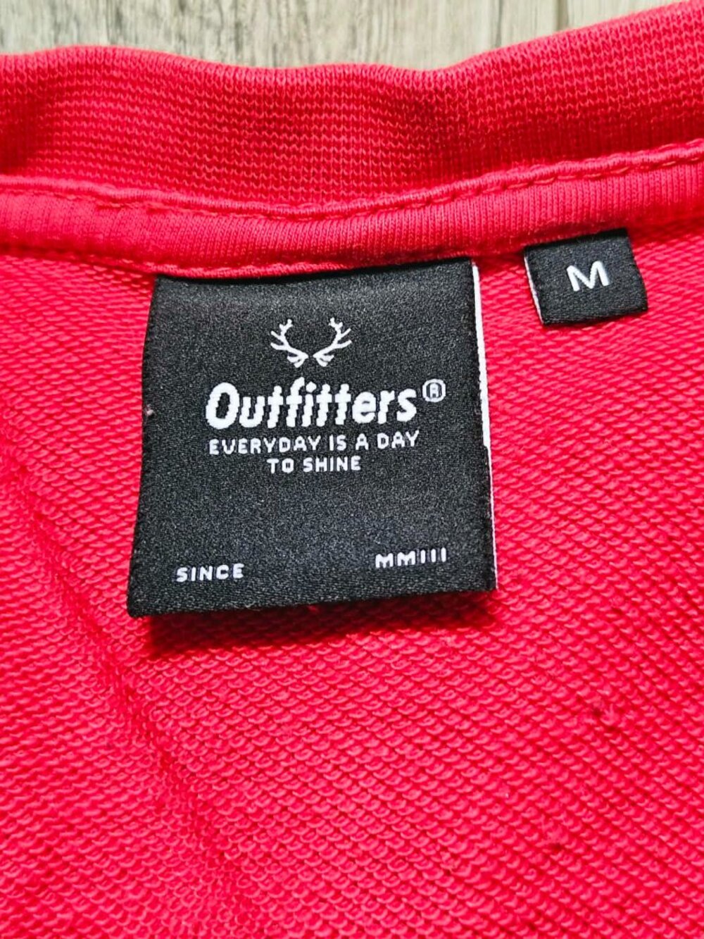 Outfitters Men's Medium Colorblock Sweatshirt Red Black White Be Strong Crewneck - Picture 4 of 4